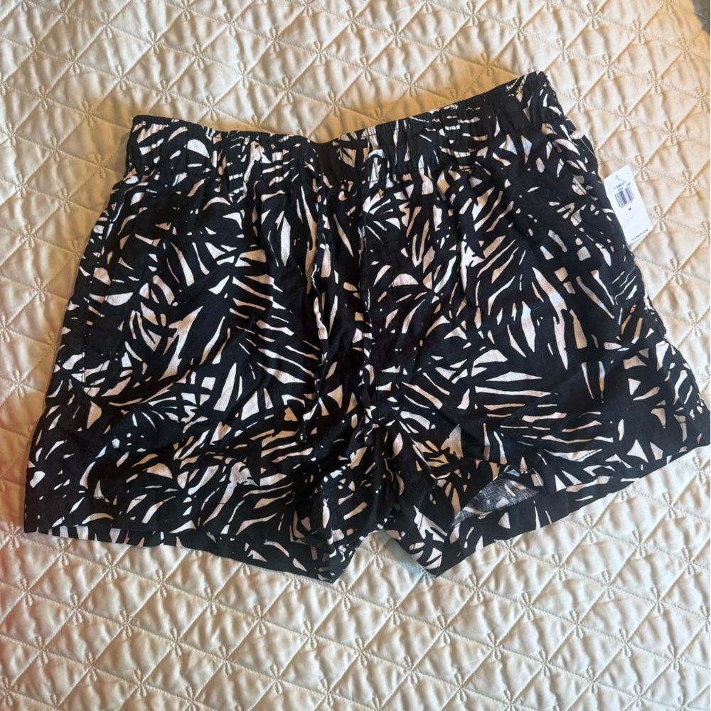 Old Navy Monochrome Patterned Shorts